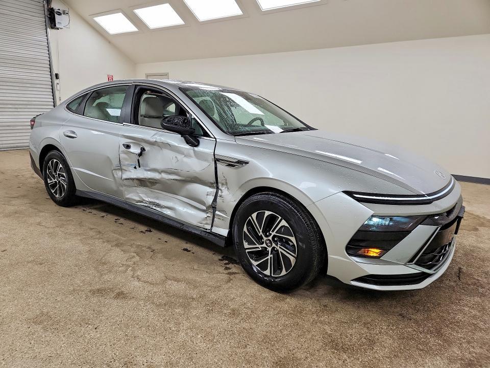 2026 Hyundai Sonata Hybrid Blue