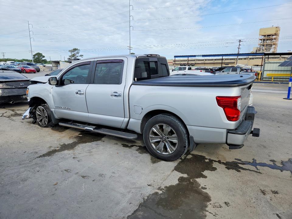 2018 Nissan Titan SV