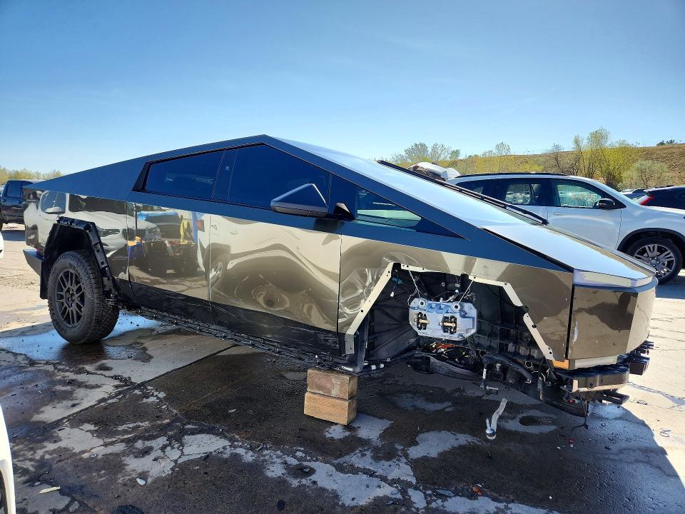 2025 Tesla Cybertruck