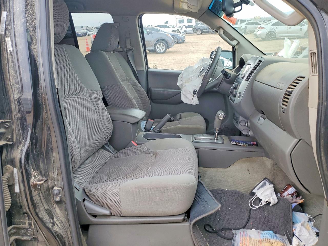 2014 Nissan Frontier S