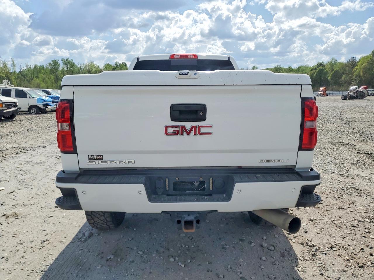 2019 GMC Sierra K2500 Denali