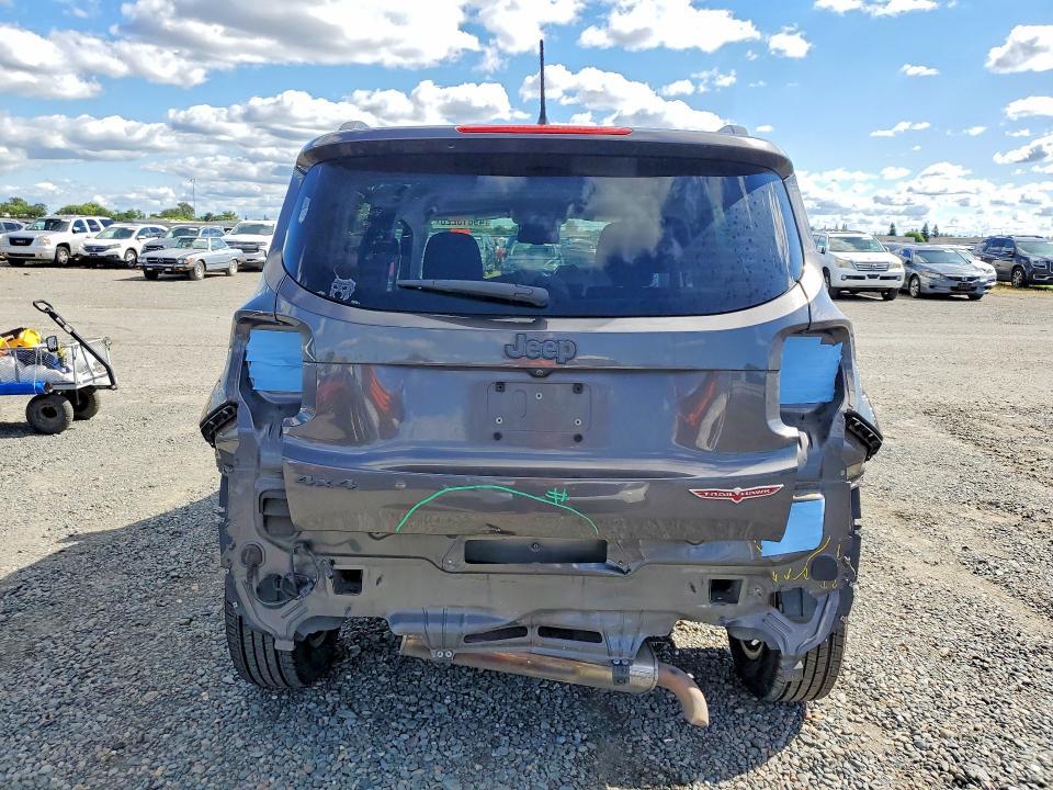 2016 Jeep Renegade Trailhawk