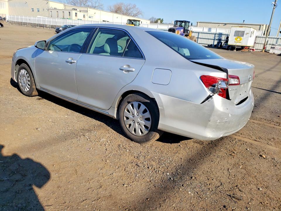 2012 Toyota Camry le