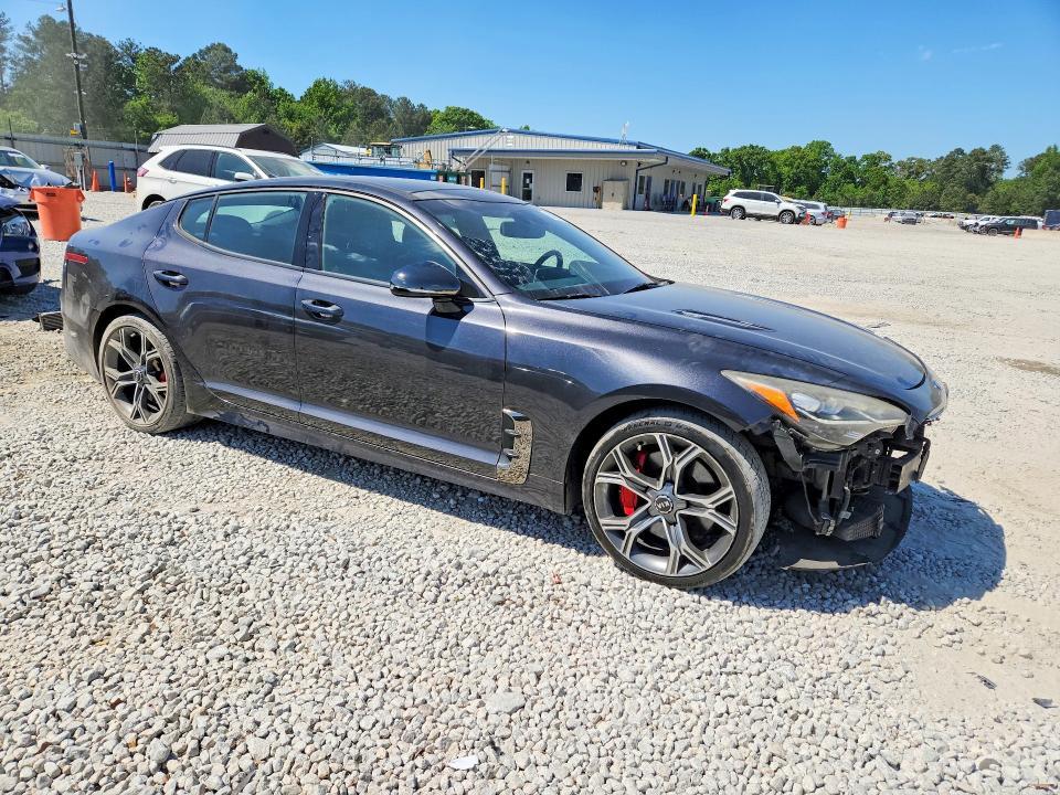 2019 KIA Stinger GT1