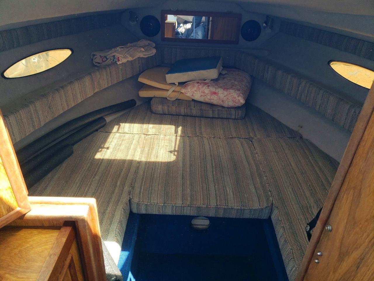 1987 Sea Ray Boat