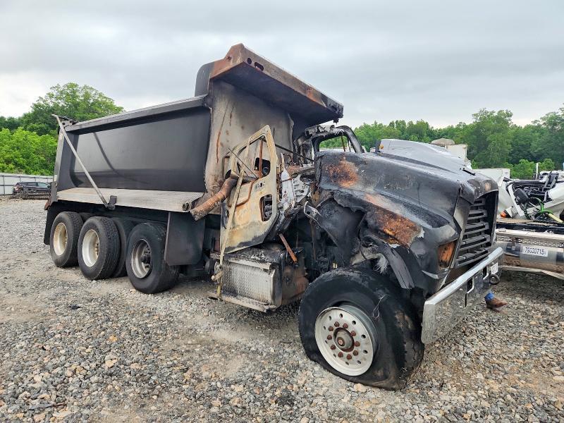 2020 Freightliner 114SD