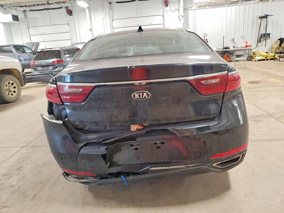 2017 KIA Cadenza