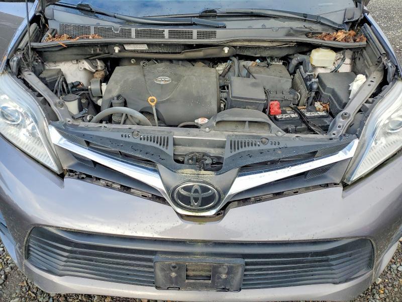 2018 Toyota Sienna le