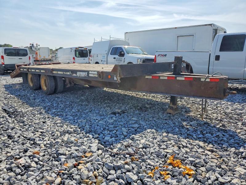2004 Towmaster T-40 Equipment Trailer