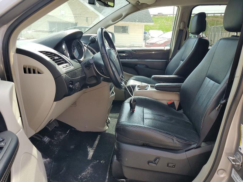 2015 Chrysler Town & Country Touring l
