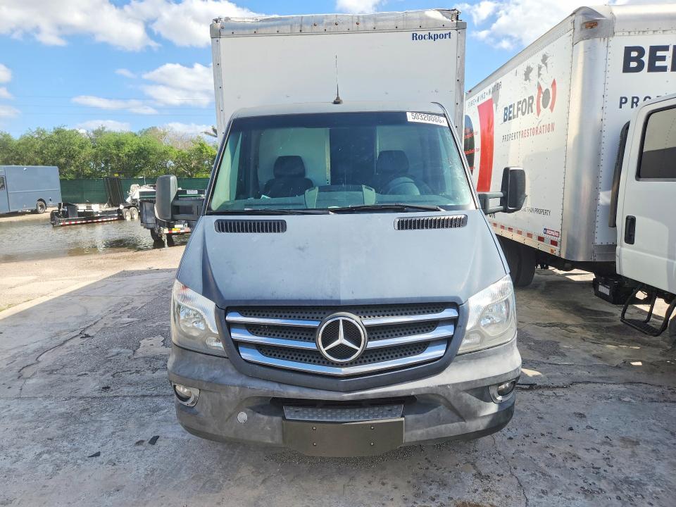 2018 Mercedes-Benz Sprinter box Truck
