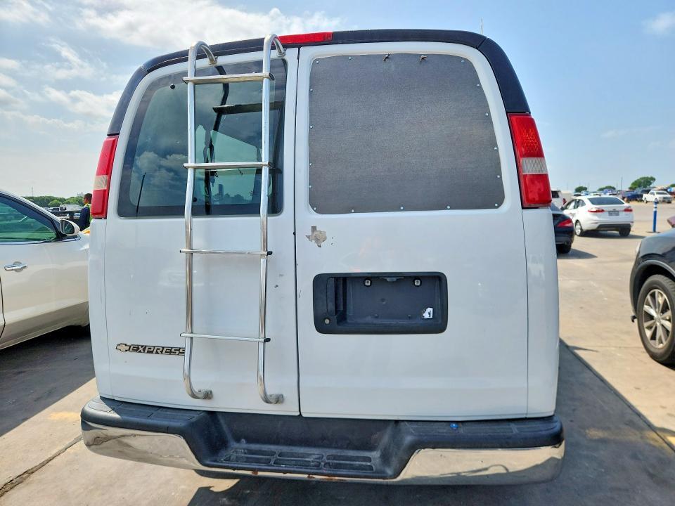 2017 Chevrolet Express G3500 LT
