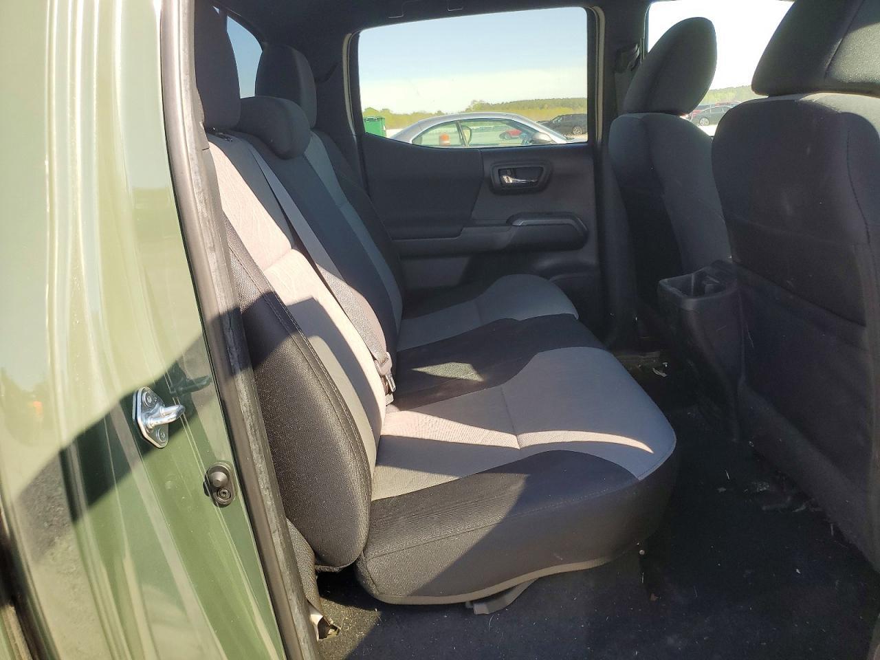 2022 Toyota Tacoma TRD OFF-Road
