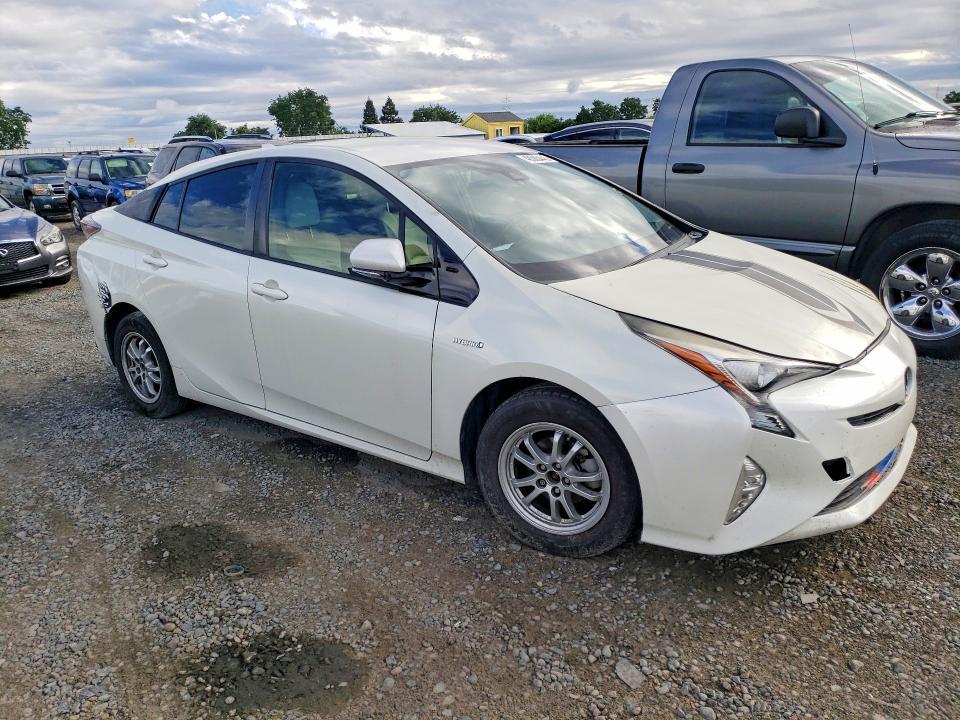 2016 Toyota Prius Three Touring
