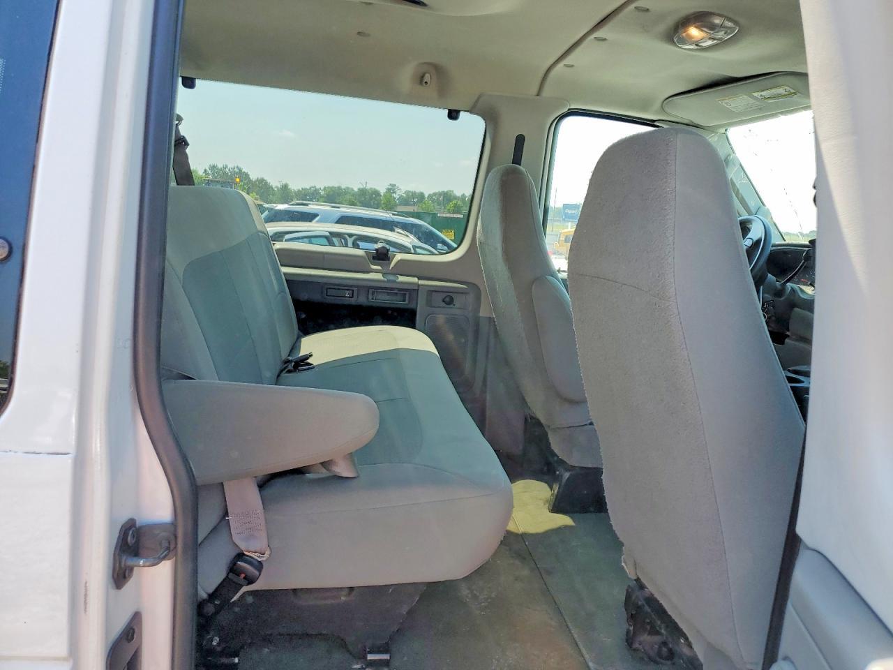 2007 Ford Econoline E350 Super Duty Wagon
