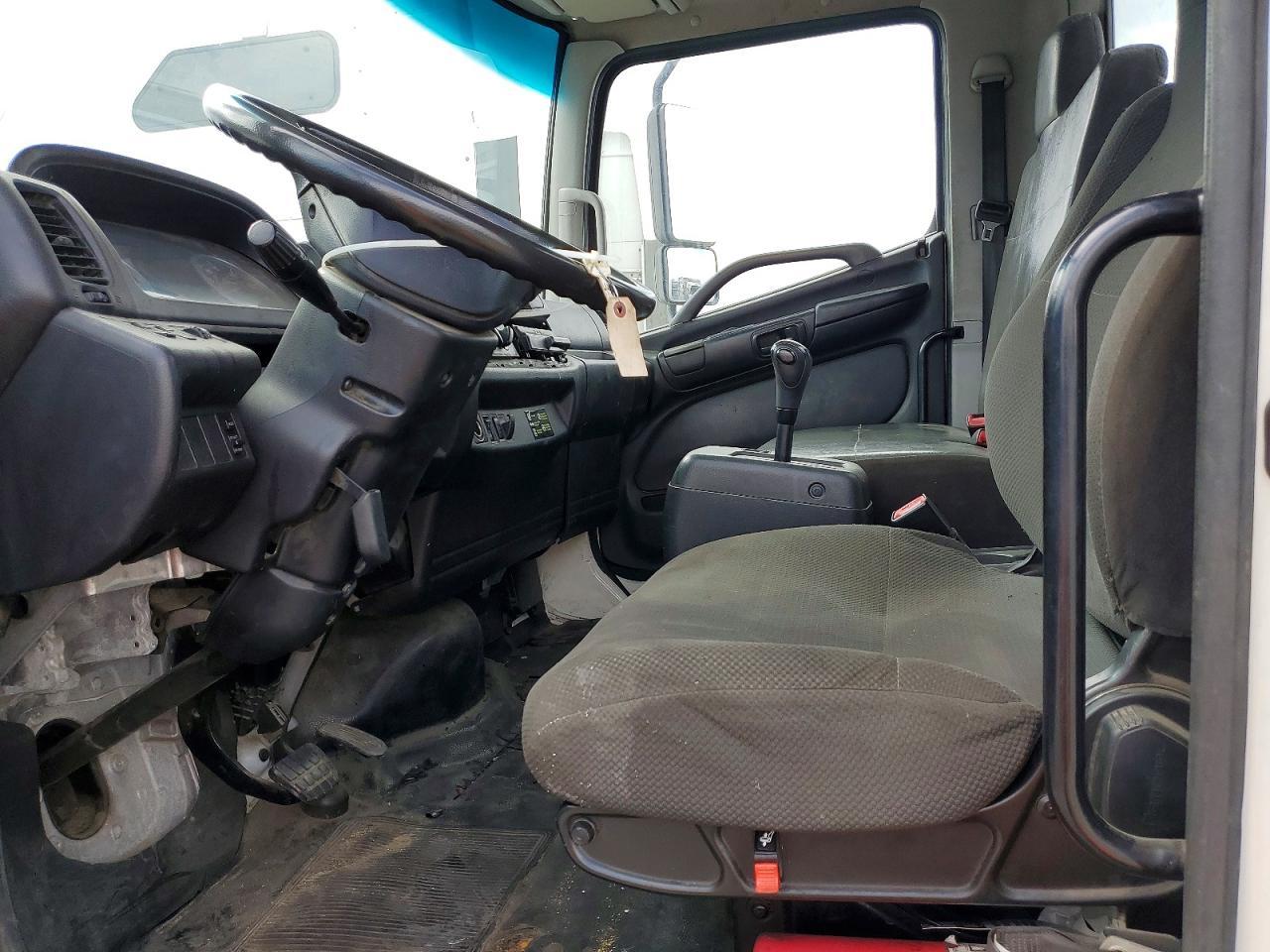 2014 Hino 258/268 Truck Cab AND Chassis