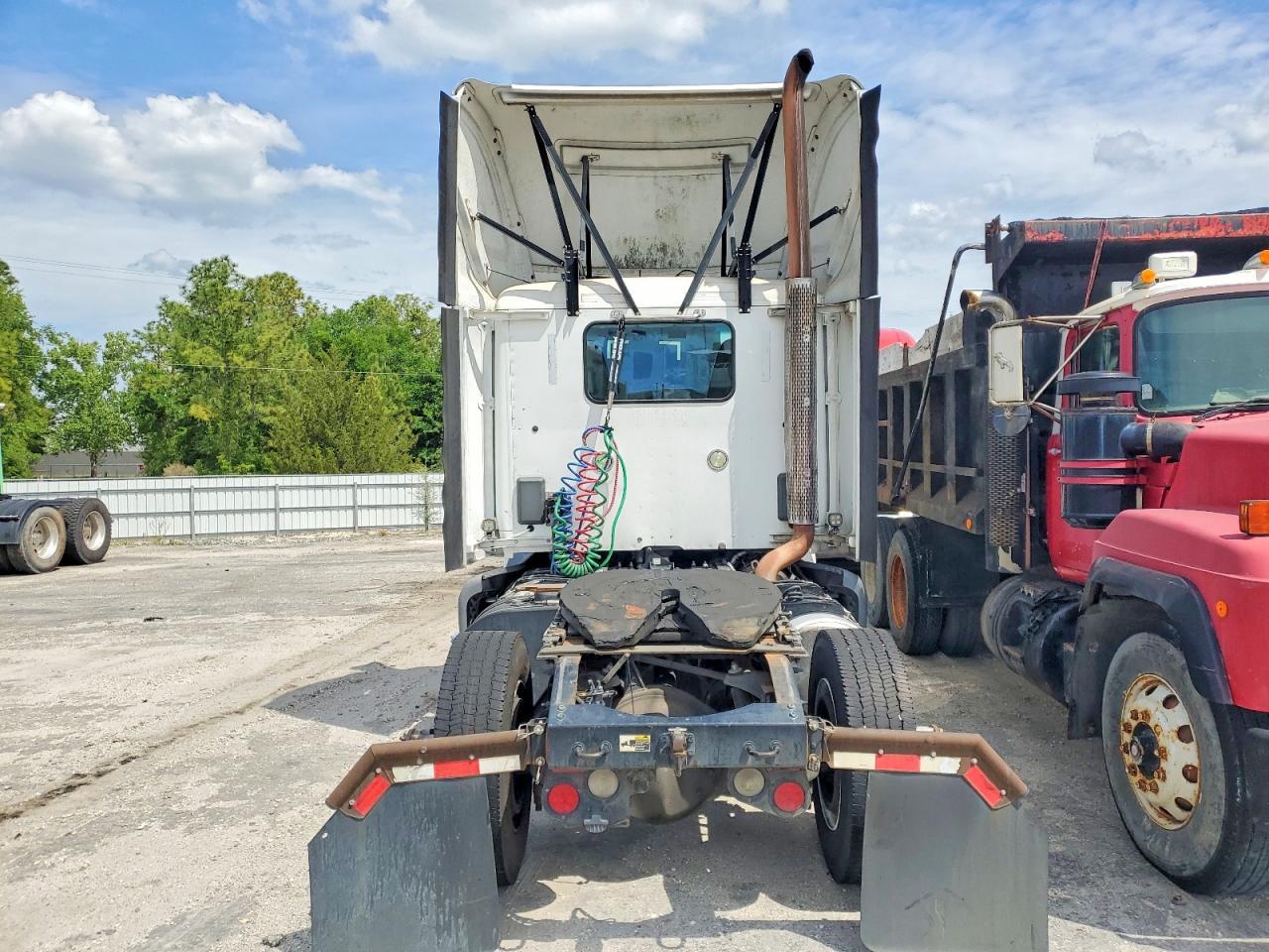 2016 Peterbilt 579 Semi Truck