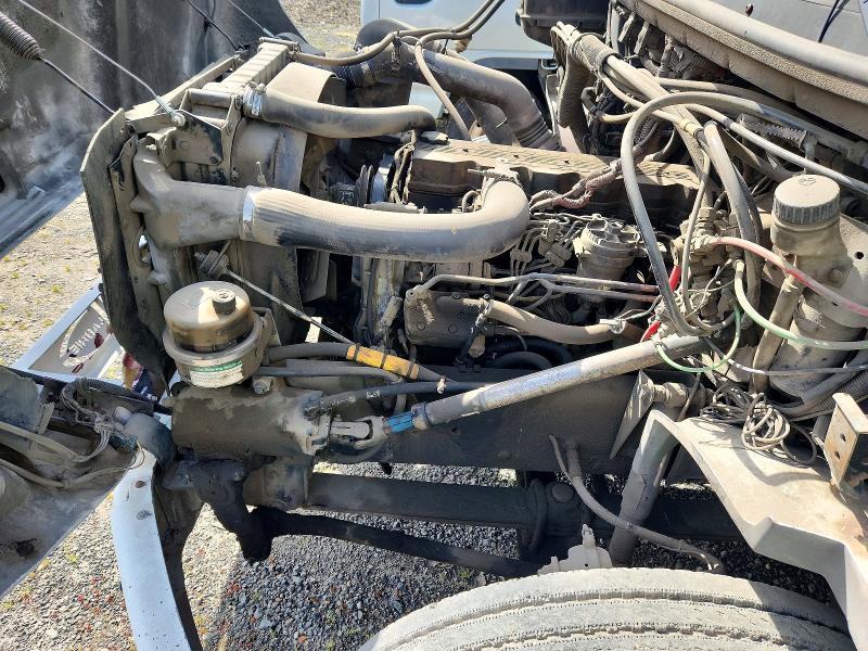 2003 Freightliner FL70 Refuse Truck
