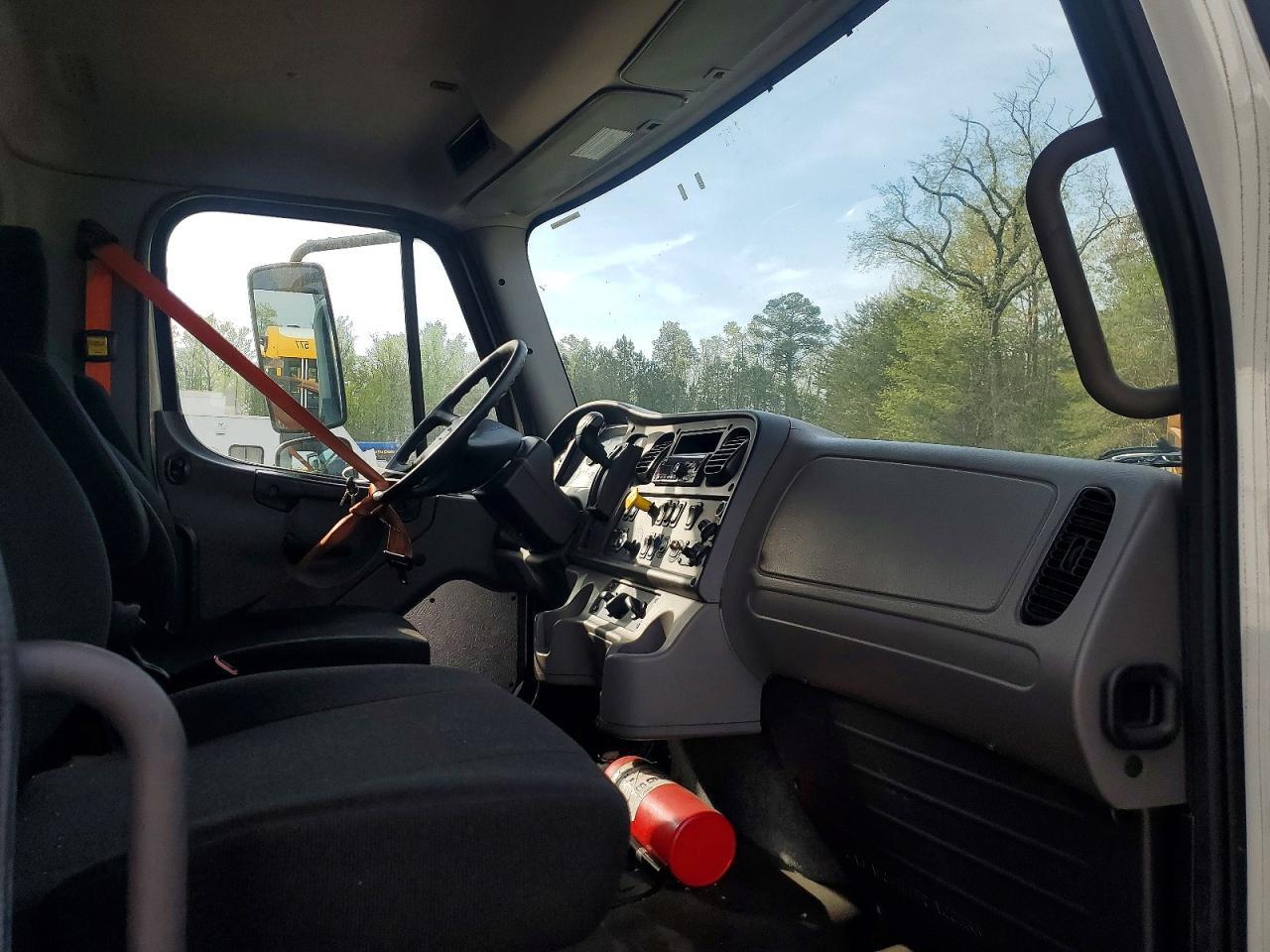 2020 Freightliner M2 106 Medium Duty
