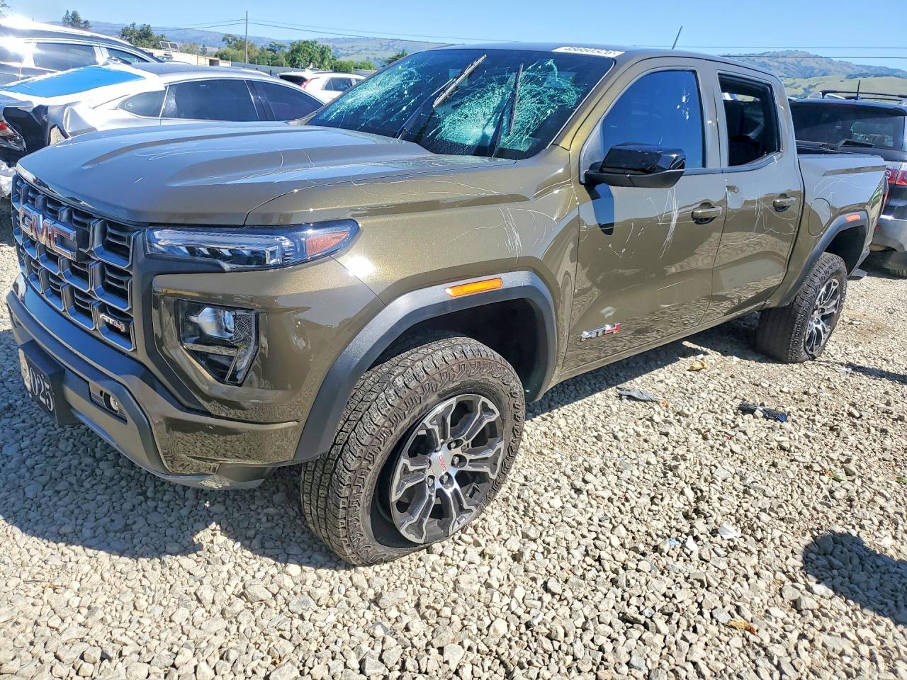 2025 GMC Canyon AT4