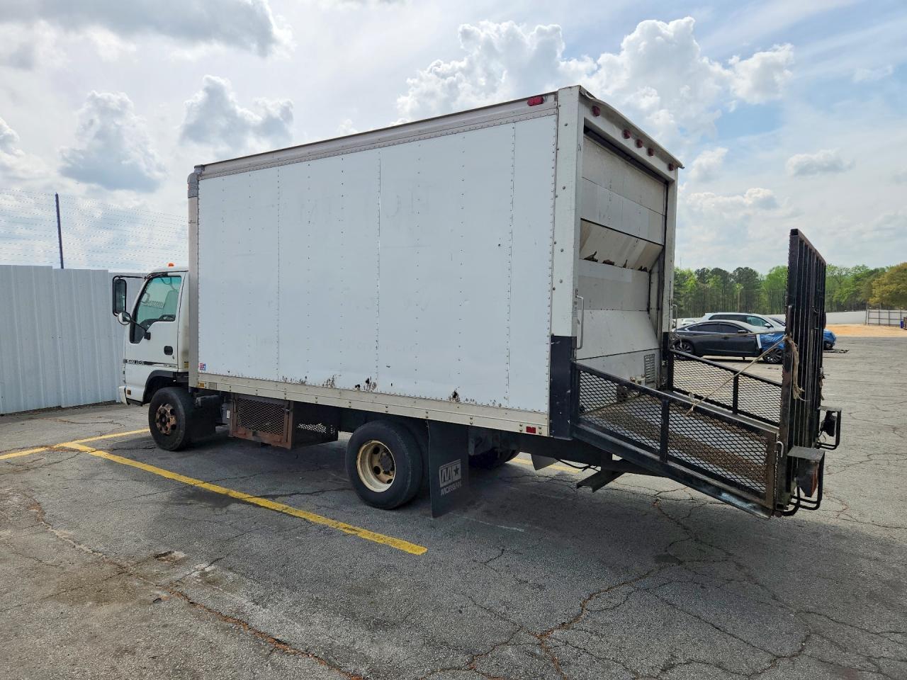 2006 Isuzu NPR BOX Truck