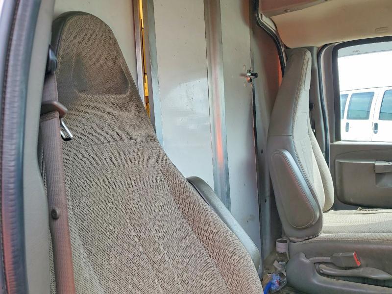 2016 Chevrolet Express G3500 Delivery Truck