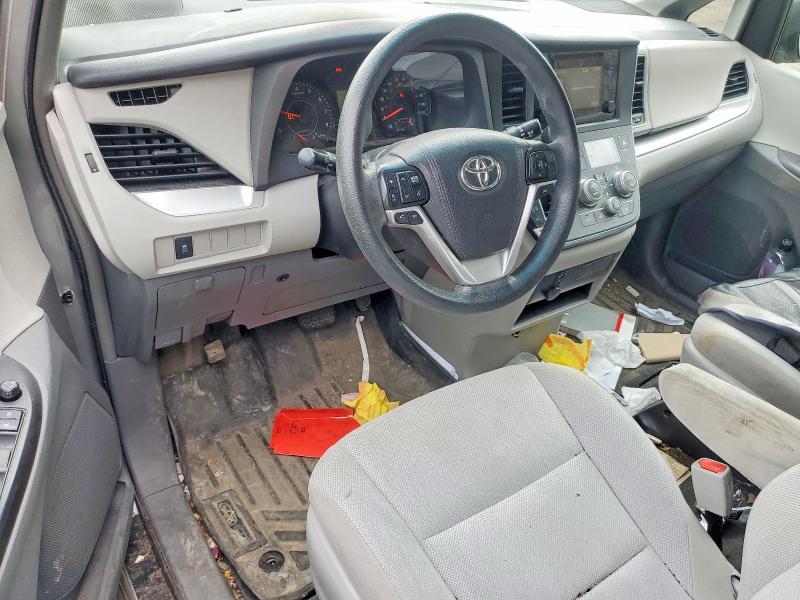 2015 Toyota Sienna l 7-passenger
