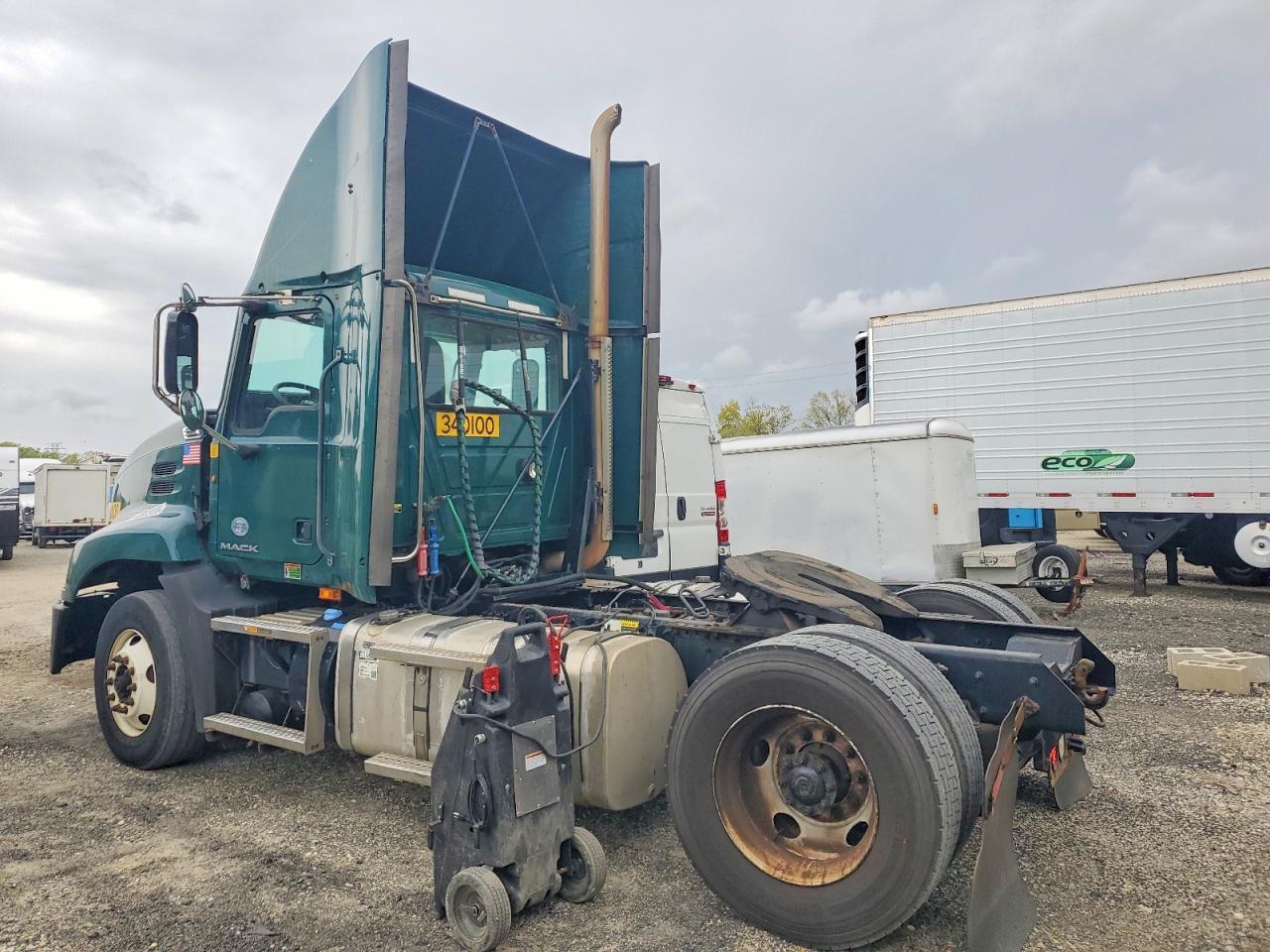 2015 Mack 600 CXU600