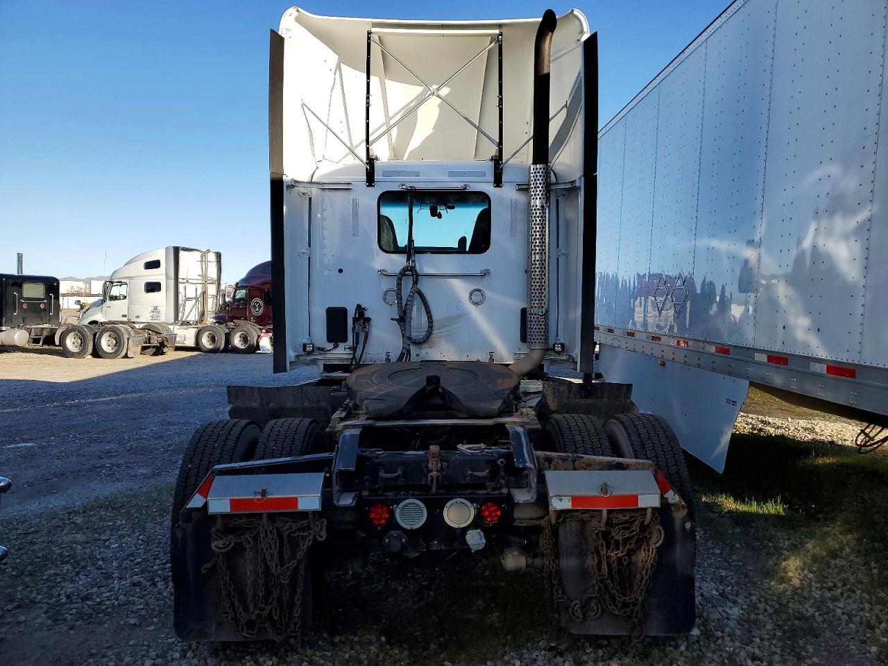 2020 Kenworth Construction T680
