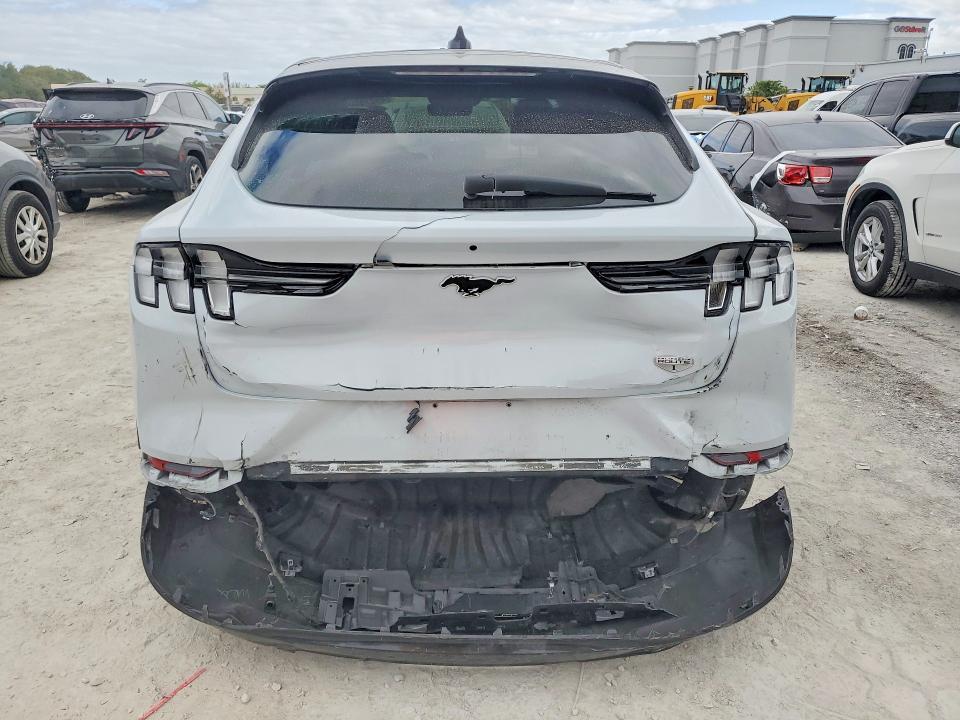 2022 Ford Mustang Mach-e California Route 1