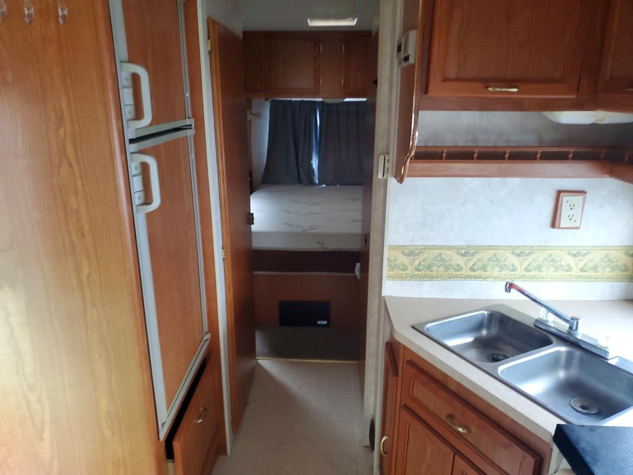 2002 Coachmen Catalina