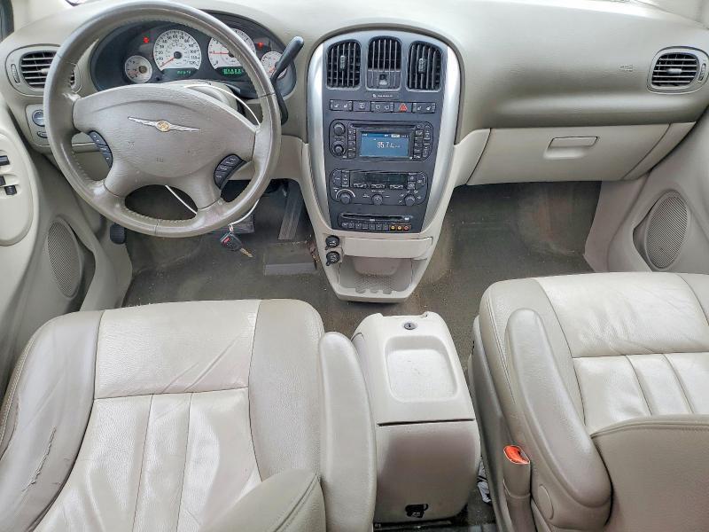 2005 Chrysler Town & Country Touring
