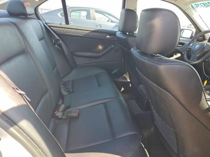 2001 BMW 330 i