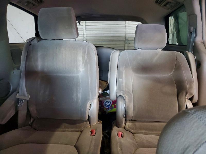 2004 Toyota Siena