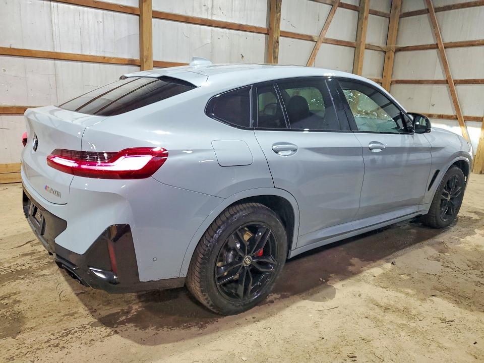 2025 BMW X4 M40i