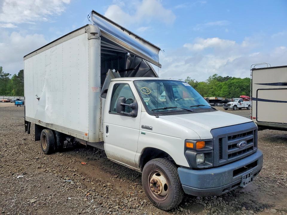 2016 Ford E350 BOX Truck