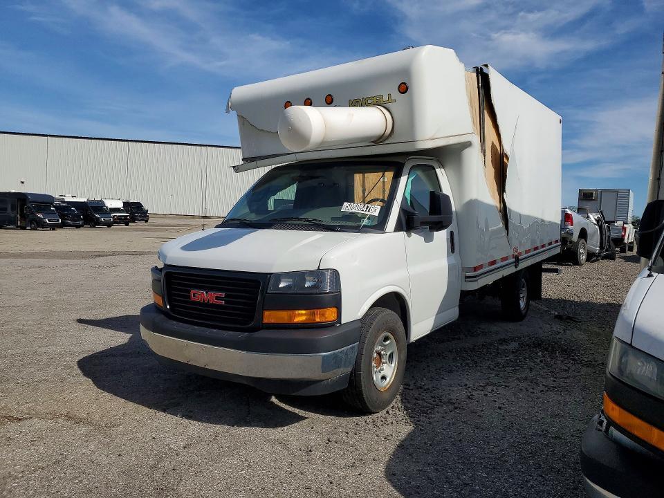 2022 GMC Savana BOX Truck