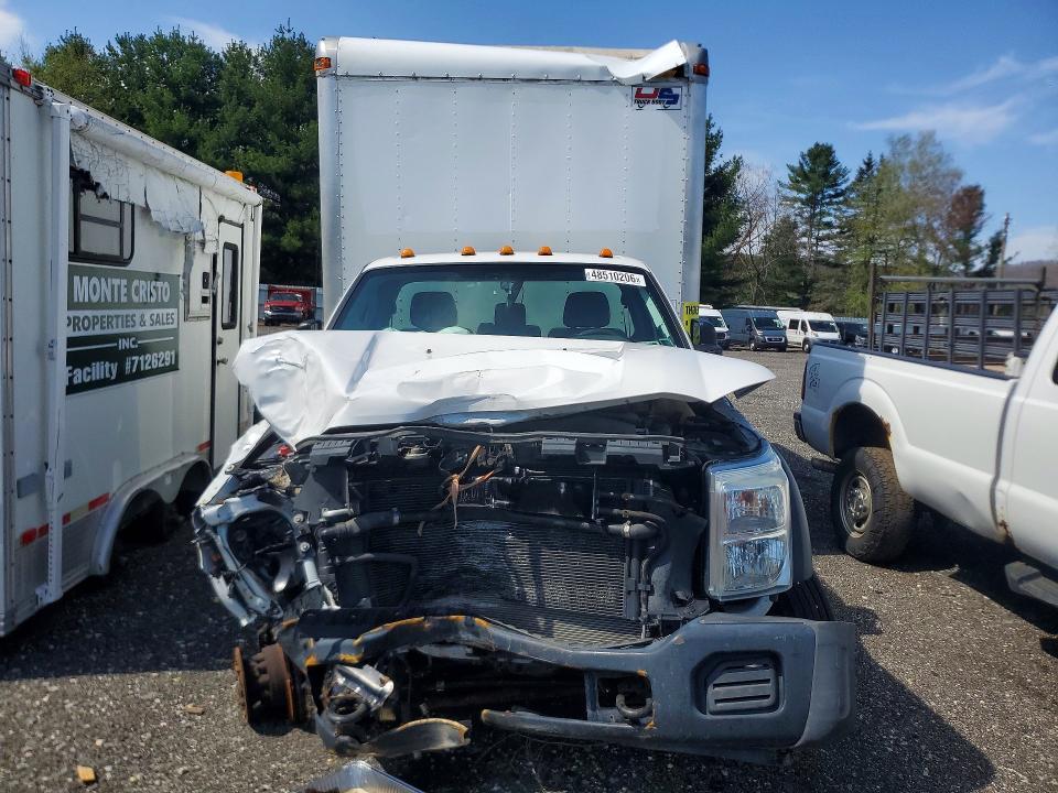 2016 Ford F550 Super Duty BOX Truck