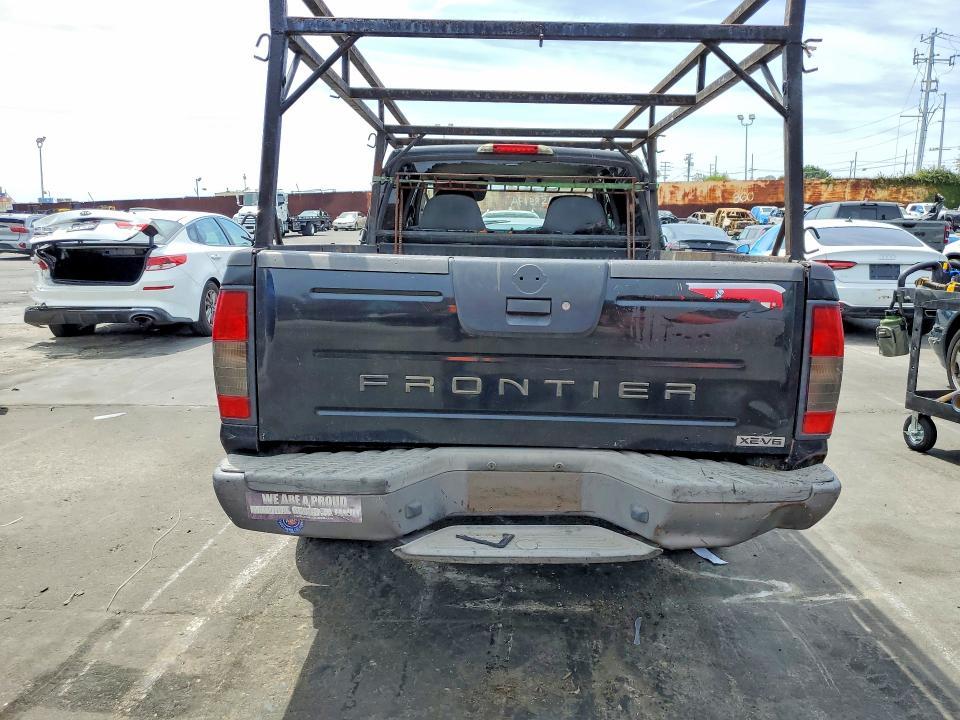 2004 Nissan Frontier Crew Cab XE V6