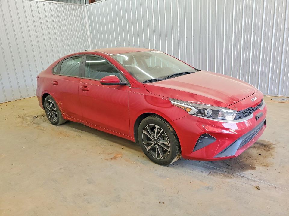 2023 KIA Forte lxs