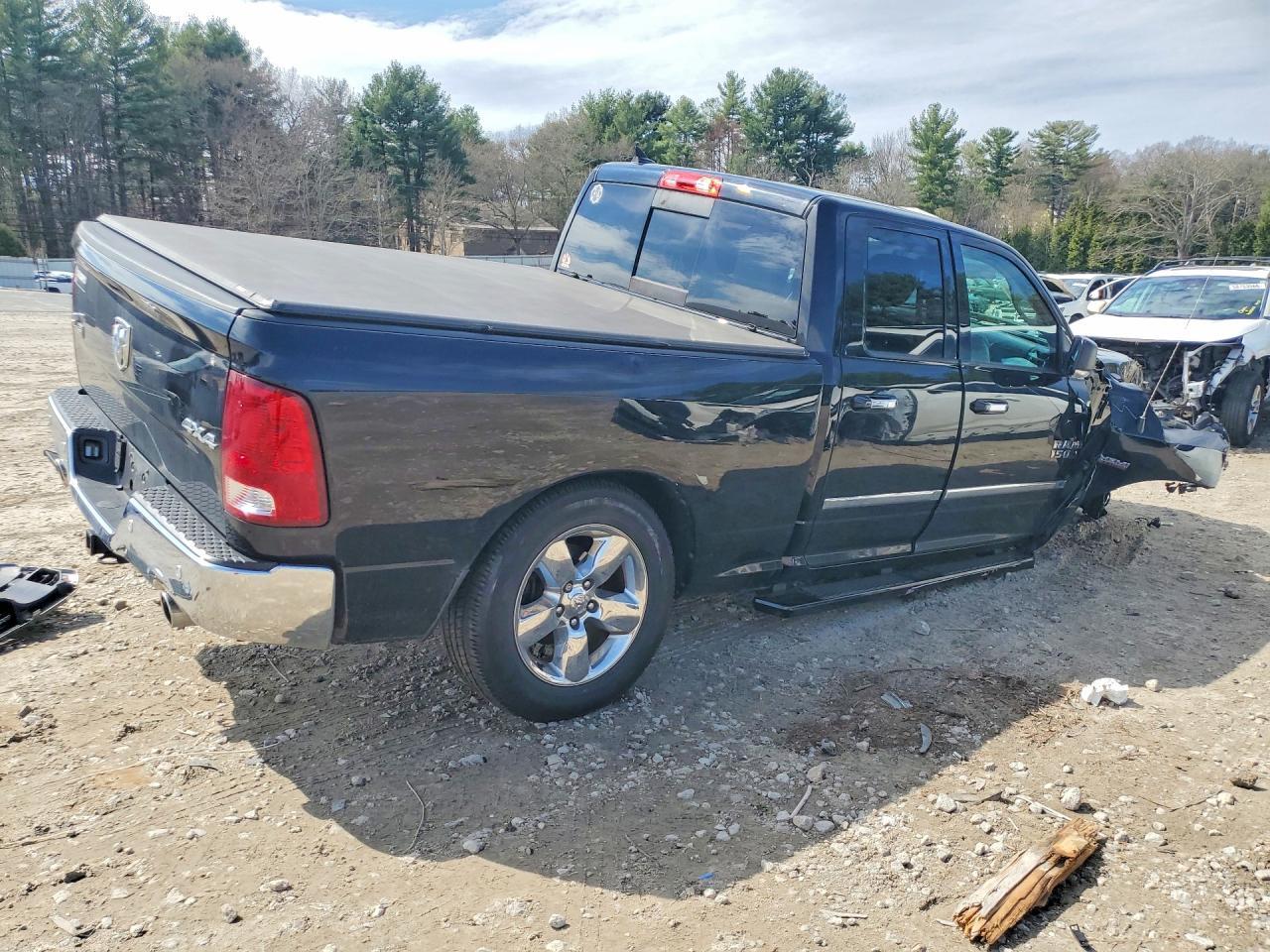 2015 Dodge RAM 1500 SLT