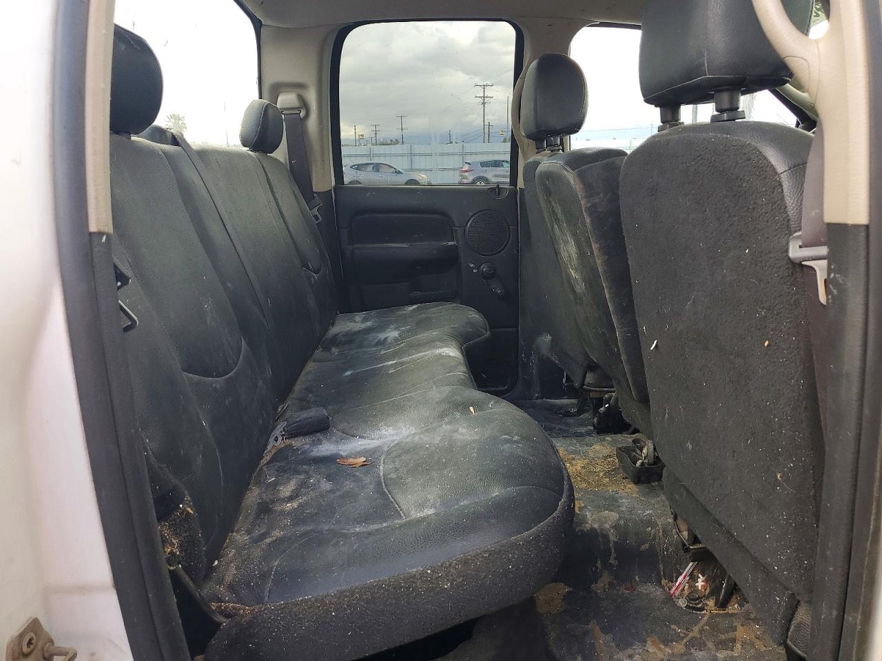 2004 Dodge RAM 1500 ST