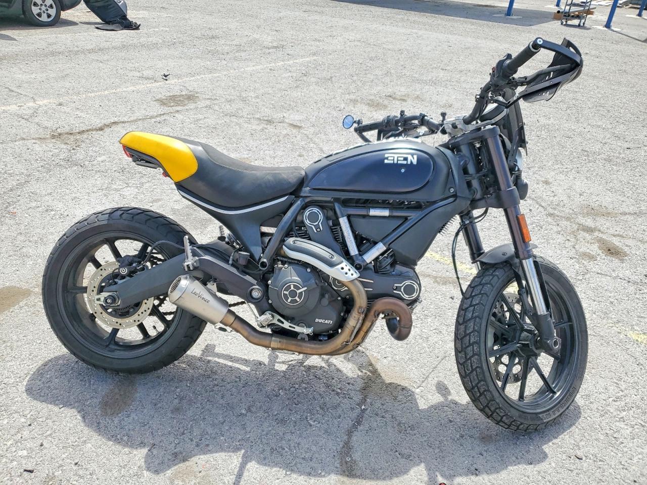 2016 Ducati Scrambler 800