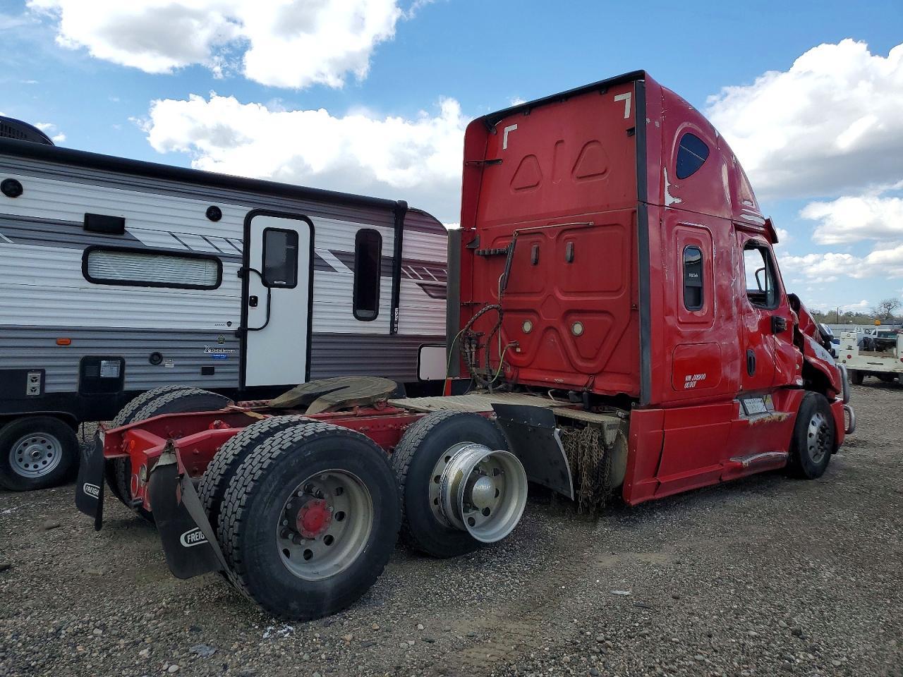 2018 Freigliner 2018 Freightliner Cascadia 125 Semi Truck