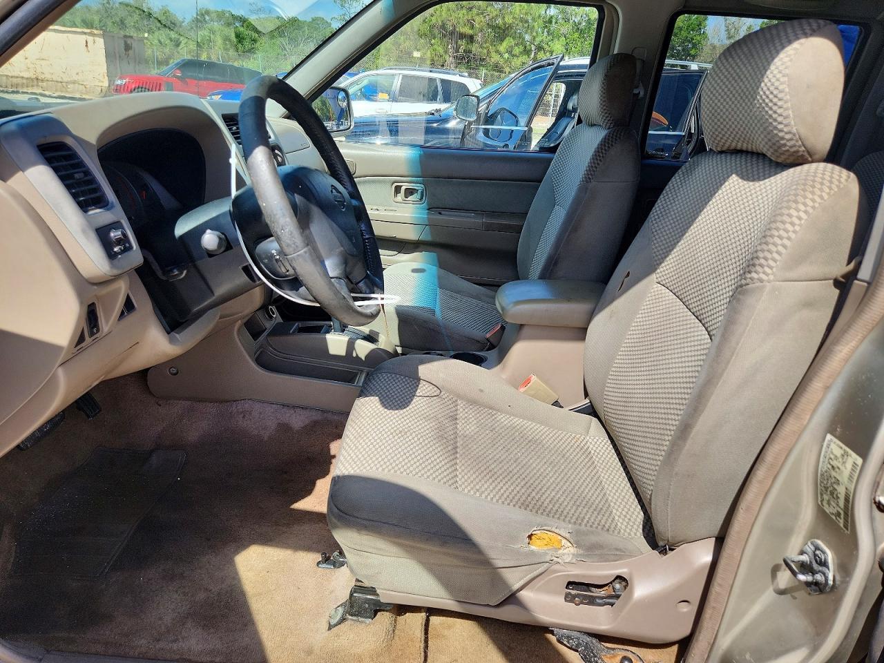2001 Nissan Frontier XE