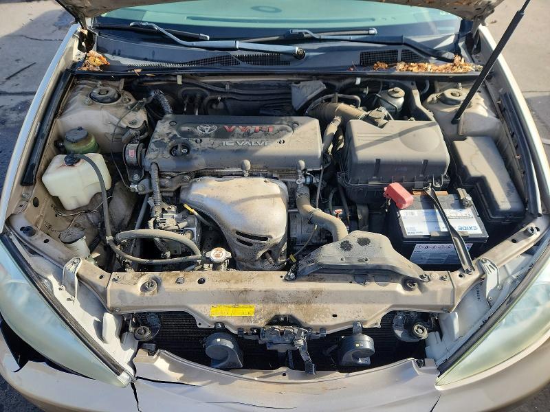 2003 Toyota Camry le