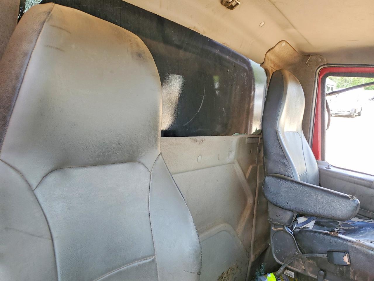 2019 International HV613 Dump Truck