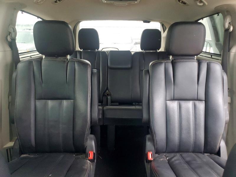 2015 Chrysler Town & Country Touring l