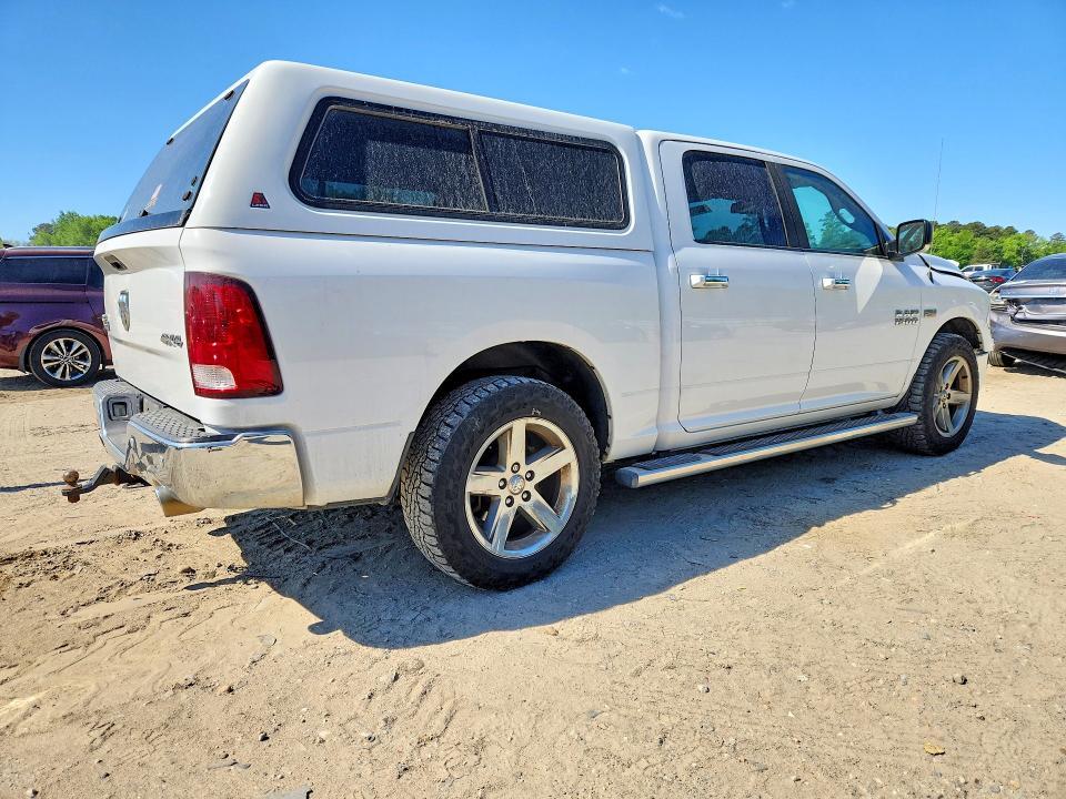 2015 Dodge RAM 1500 SLT