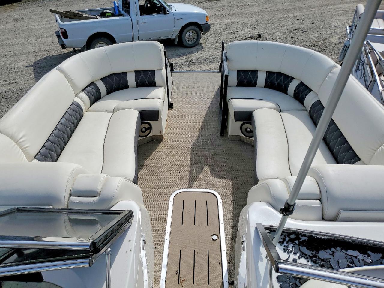 2018 Bennington Marine Boat With Trailer
